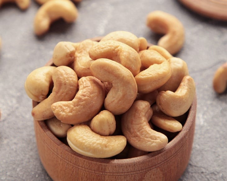 Organic Dry Roasted Whole Cashews - Image 2