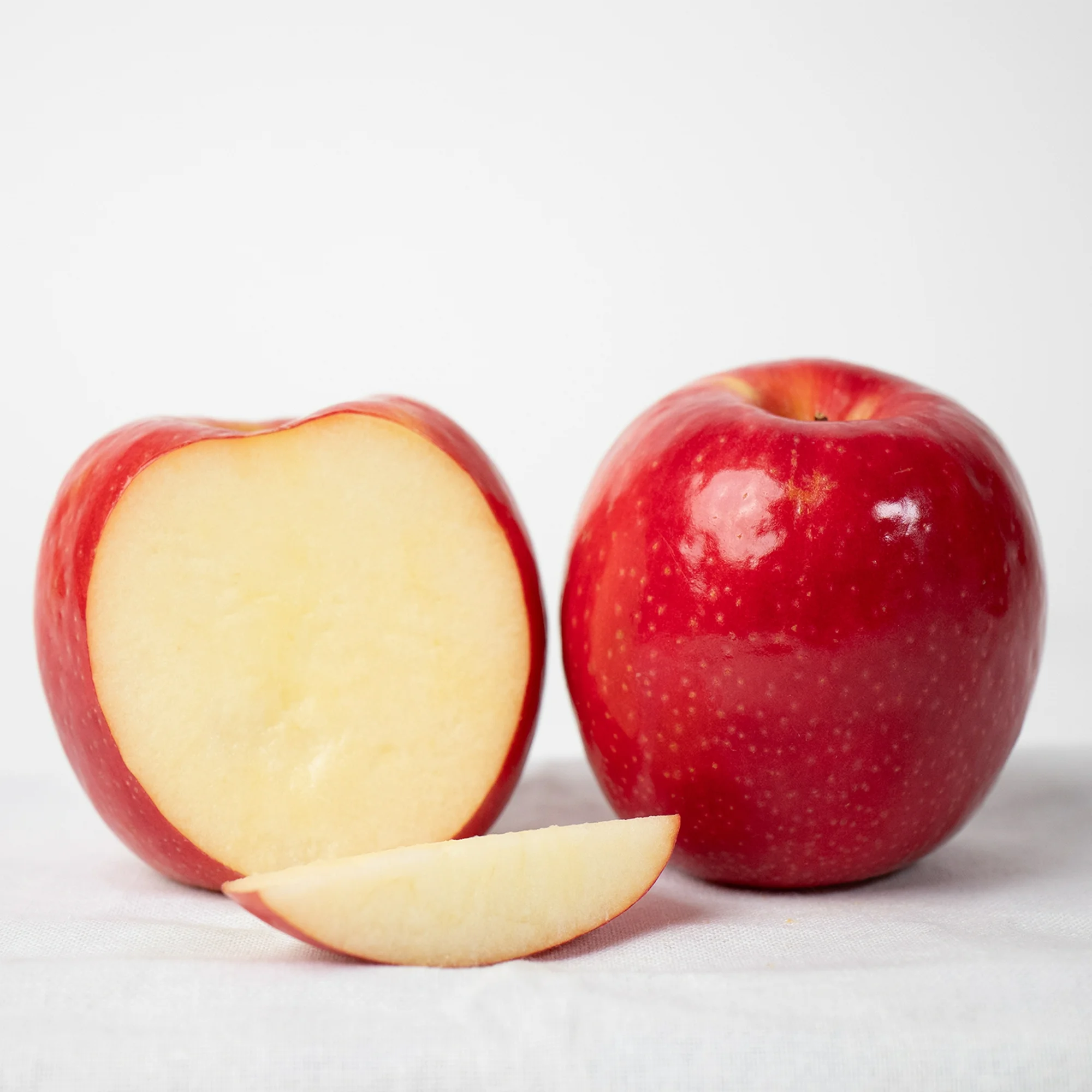 Fresh Pink Lady Apples, 3lb Bag - Image 3